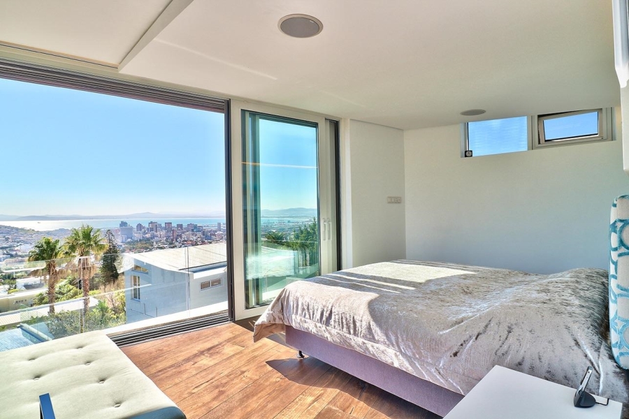 7 Bedroom Property for Sale in Higgovale Western Cape